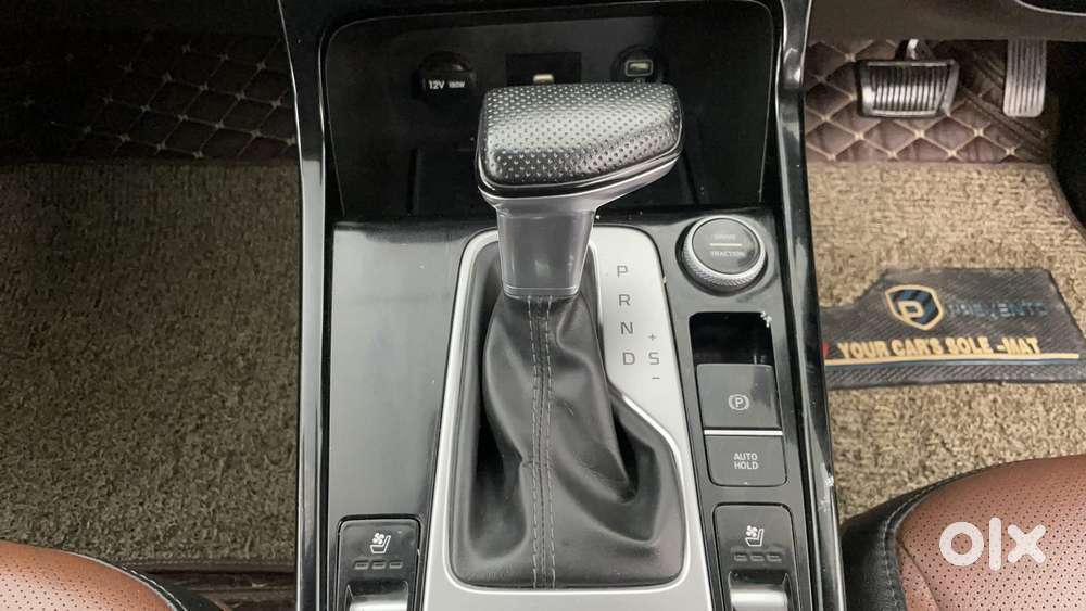 Hyundai Alcazar 2.0 Signature (o) Petrol At 7 Str, 2022, Petrol