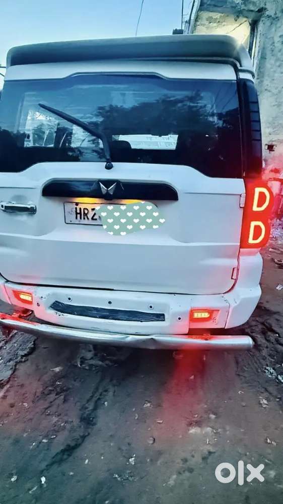 Mahindra Scorpio S6 Plus 2014 Diesel Manual