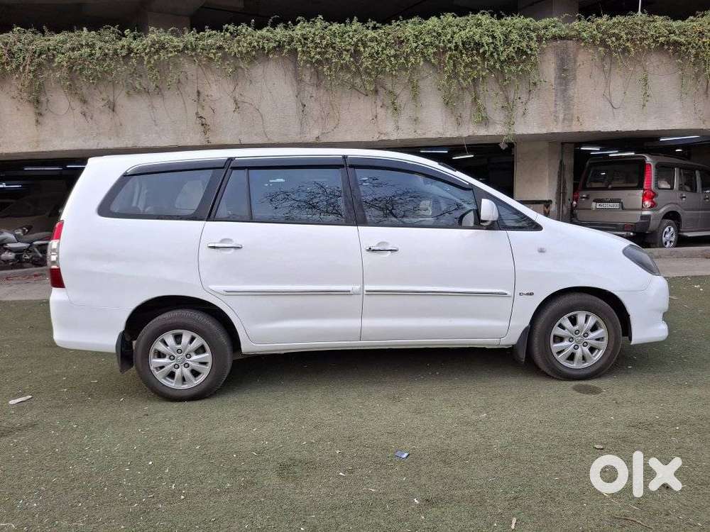 Toyota Innova 2.5 V 7 Str, 2010, Diesel