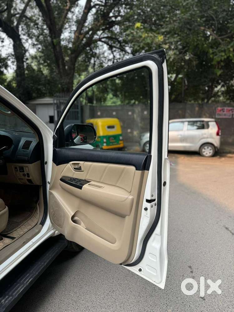 Toyota Fortuner 3.0 4x4 Manual, 2015, Diesel