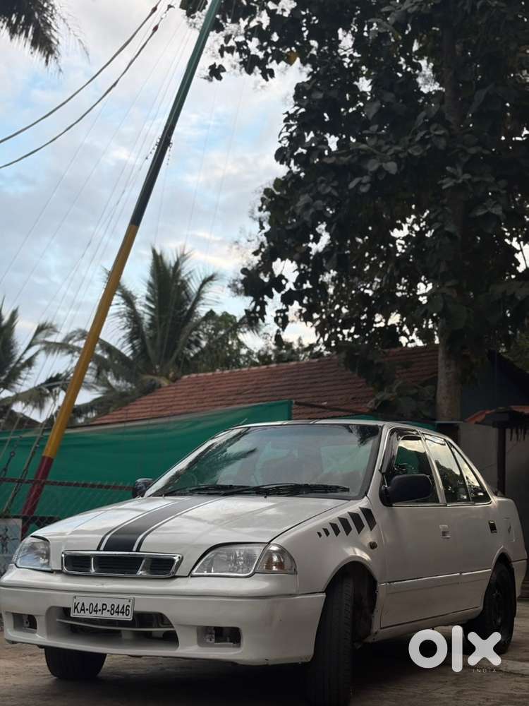 Maruti Suzuki Esteem Lxi 2000