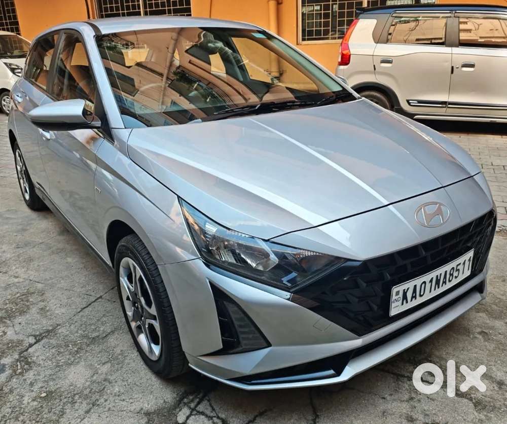 Hyundai I20 Sportz 1.2 Ivt, 2023, Petrol