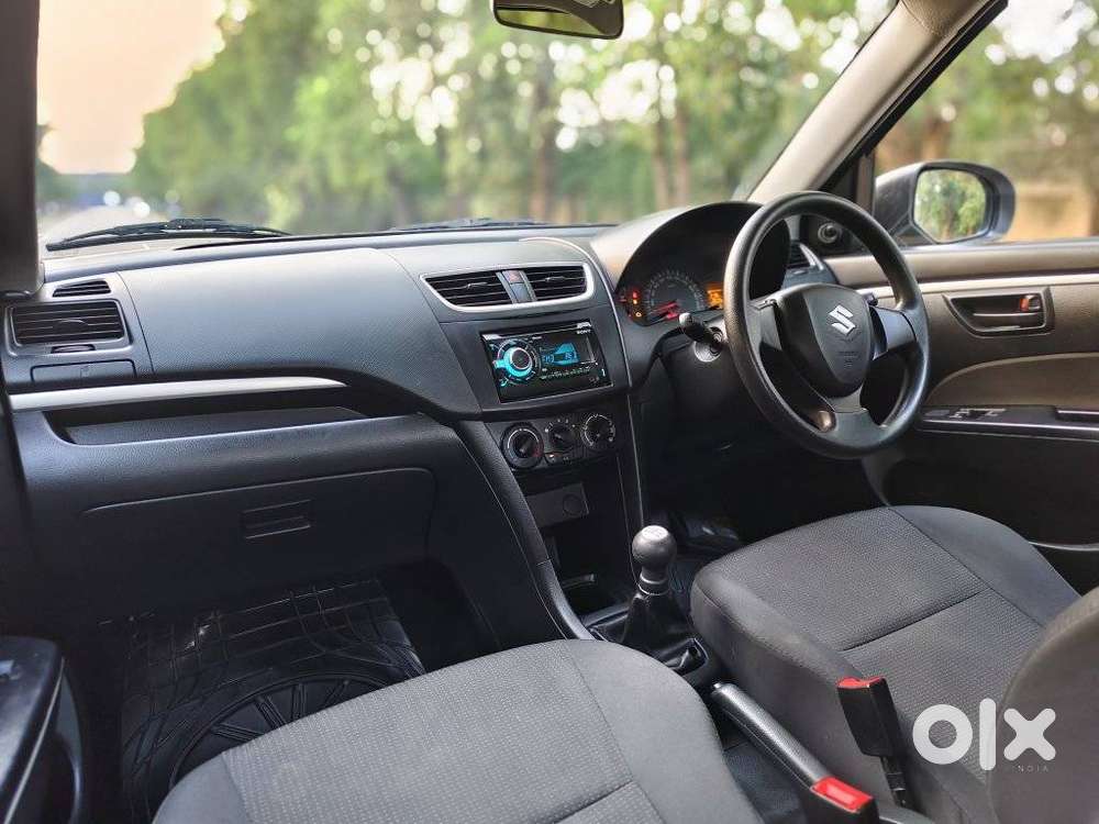 Maruti Suzuki Swift Lxi Optional-o, 2017, Petrol