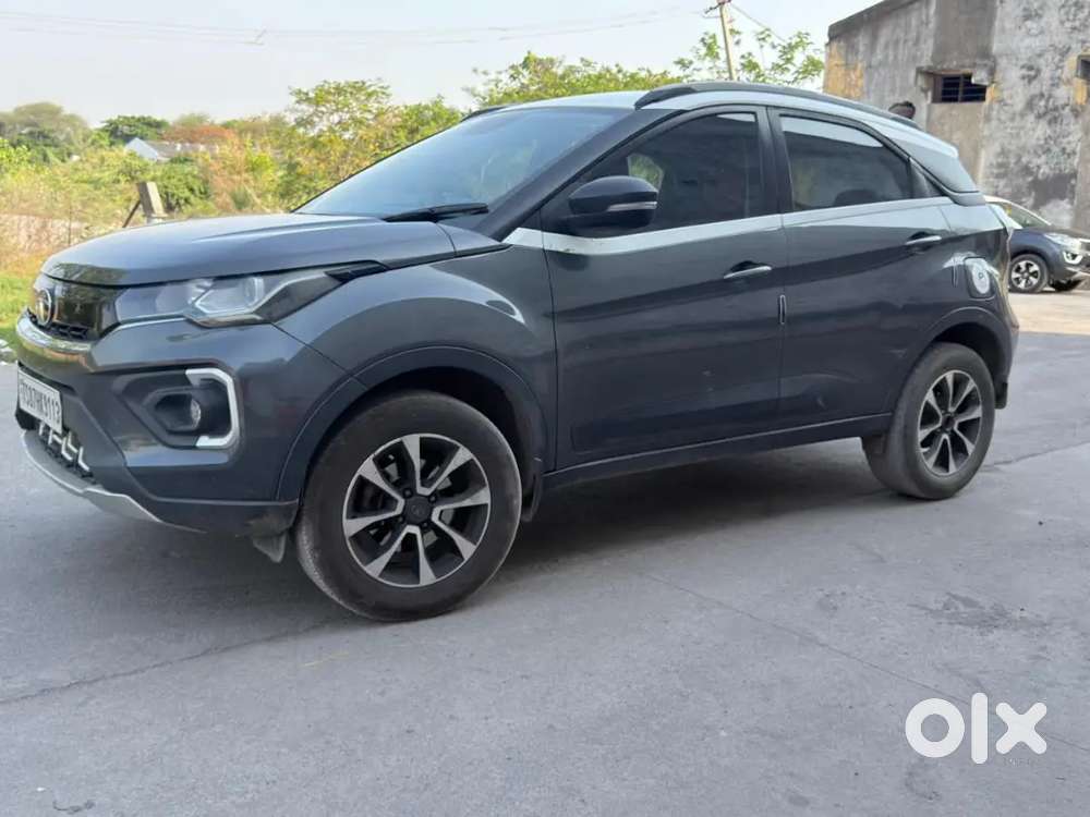 Nexon Xz Plus Sunroof Excellent Condition