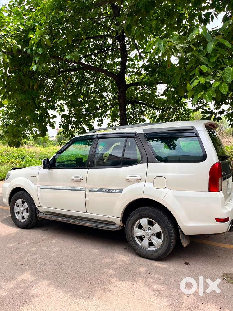 Tata Safari Storme Diesel 2017