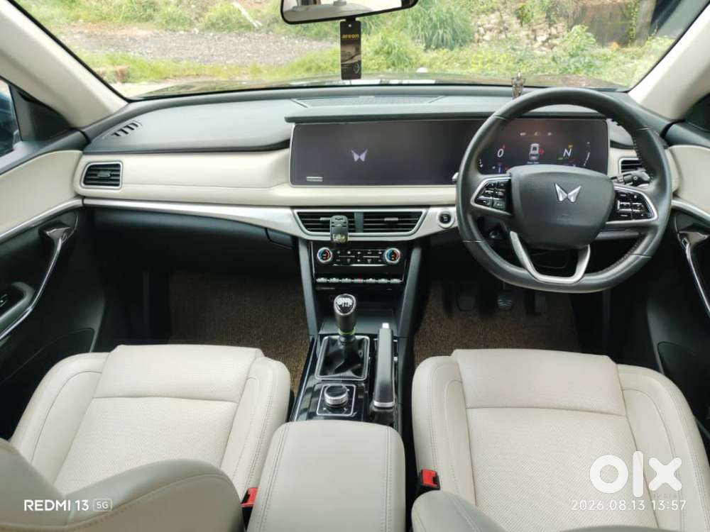 Mahindra Xuv700 2.2 Ax 7 Diesel Mt Luxury Pack Str, 2022, Diesel
