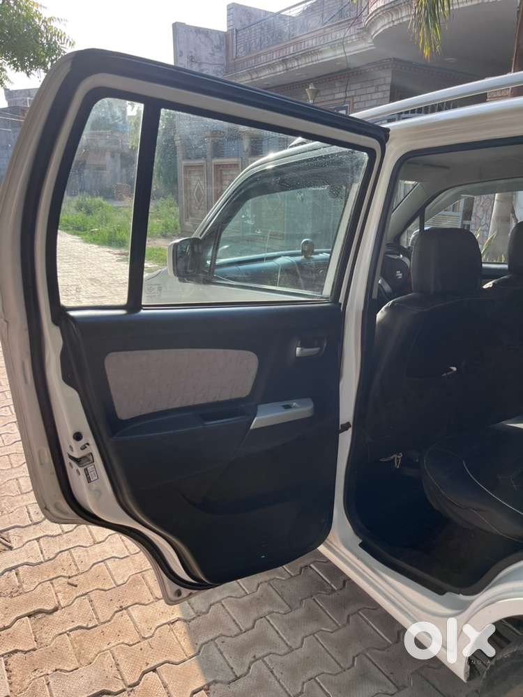 Maruti Suzuki Wagon R 2015 Petrol Well Maintained