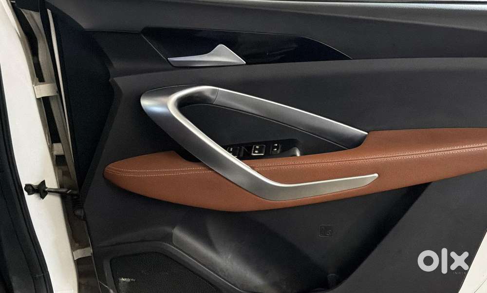 Mg Hector Plus 1.5 Sharp Turbo Cvt 6 Str, 2022, Petrol
