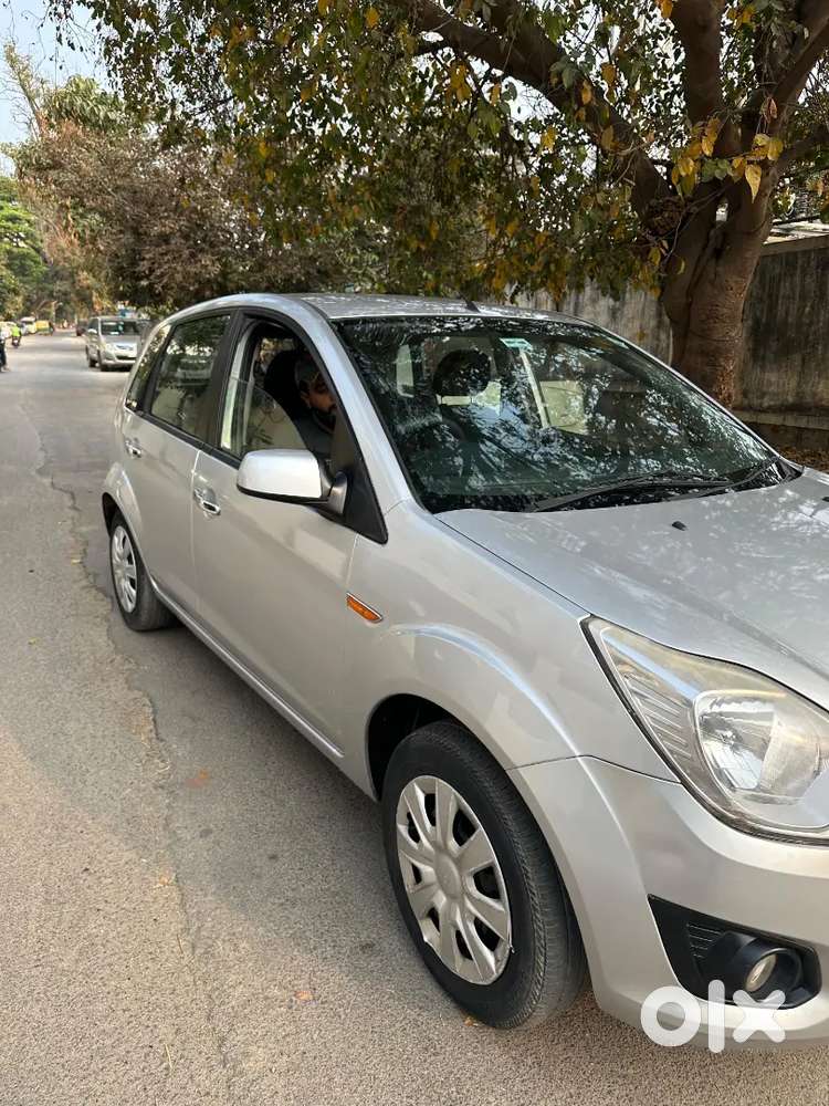 Ford Figo Petrol Zxi 2014