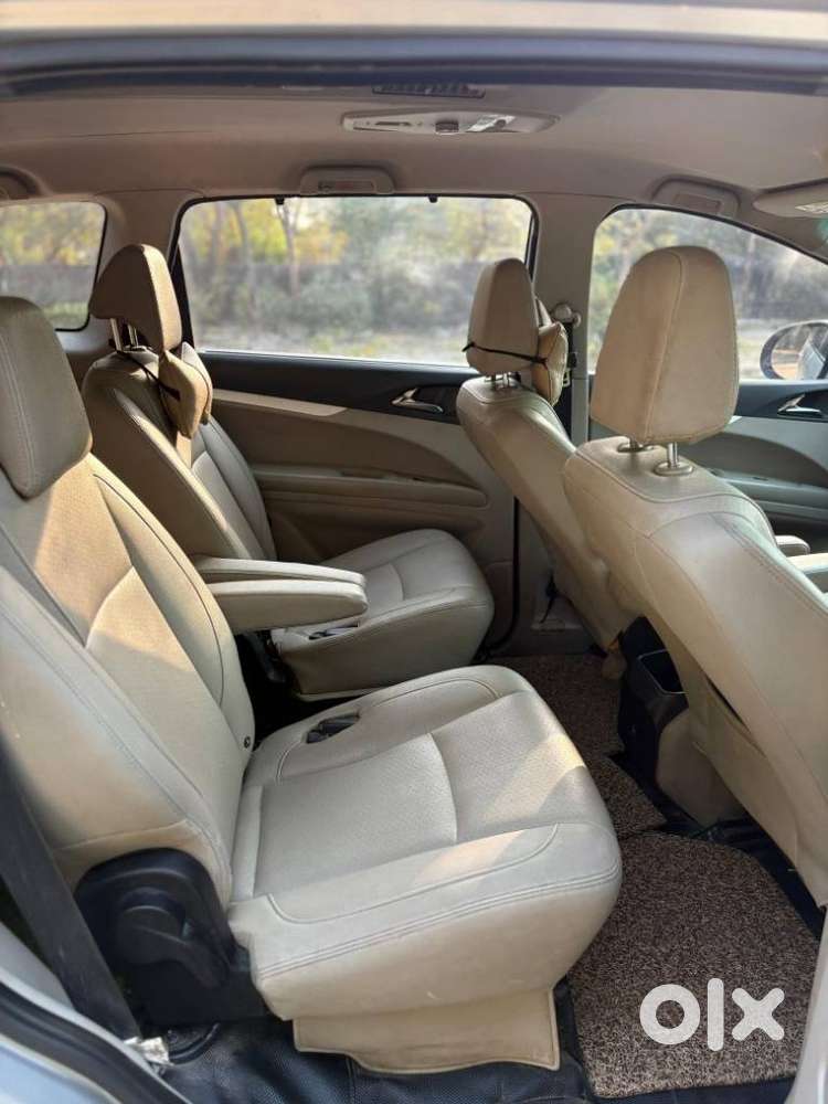 Mahindra Marazzo M8, 2019, Diesel