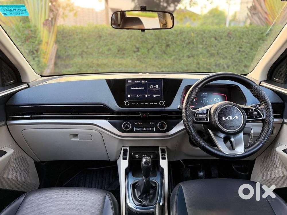 Kia Carens G 1.5 6mt Premium (o) 7-seater, 2024, Diesel