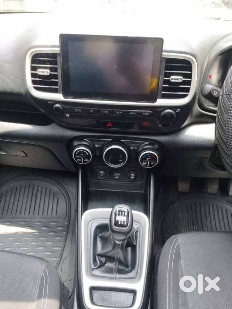 Hyundai Venue Sx Mt, 2020, Petrol