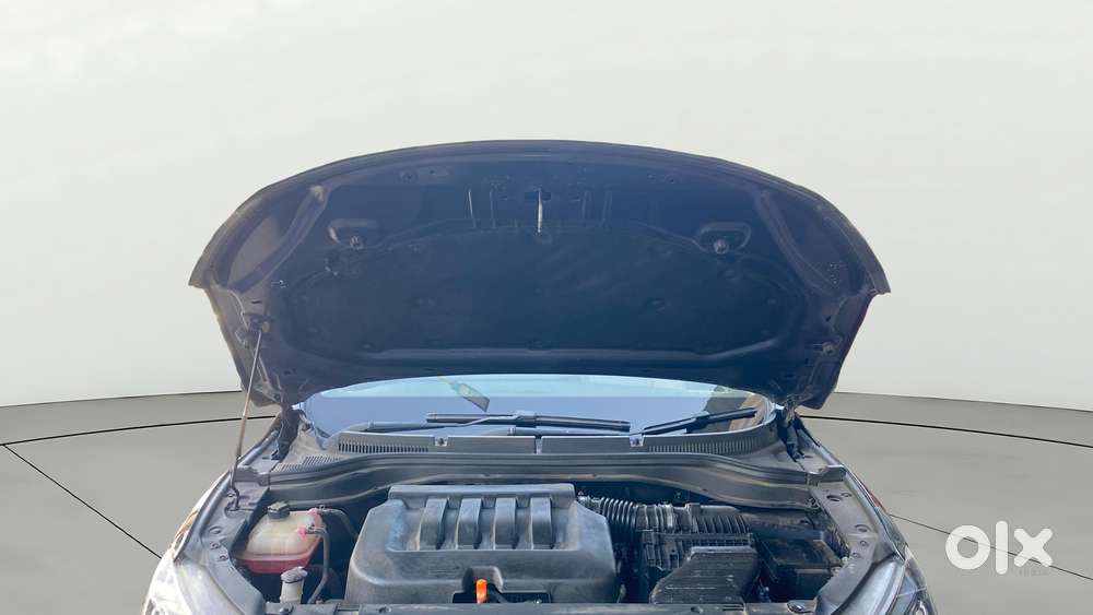 Mahindra Xuv700 2.0 Ax 7 Petrol At Str, 2021, Petrol
