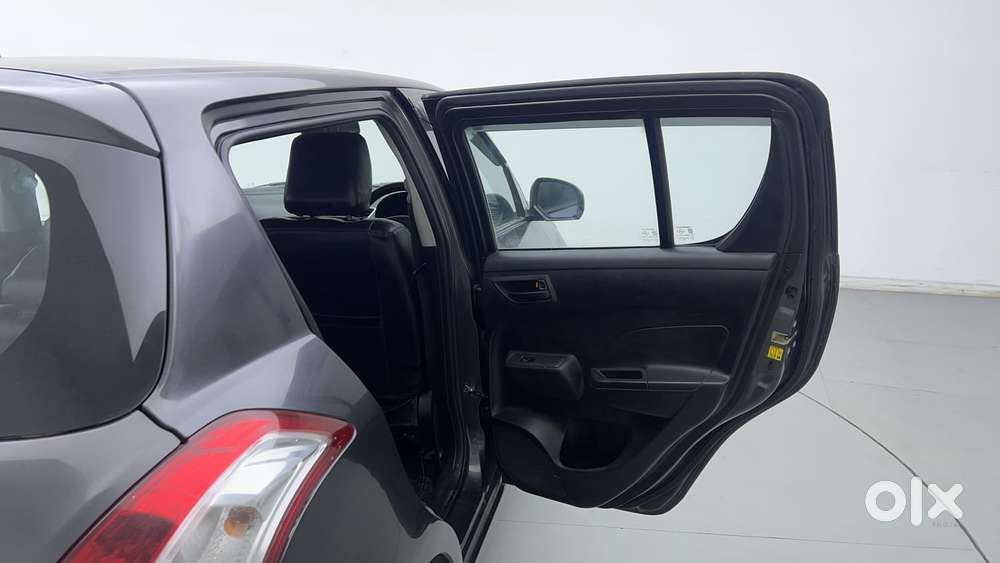 Maruti Suzuki Swift 1.2 Lxi (o), 2017, Petrol