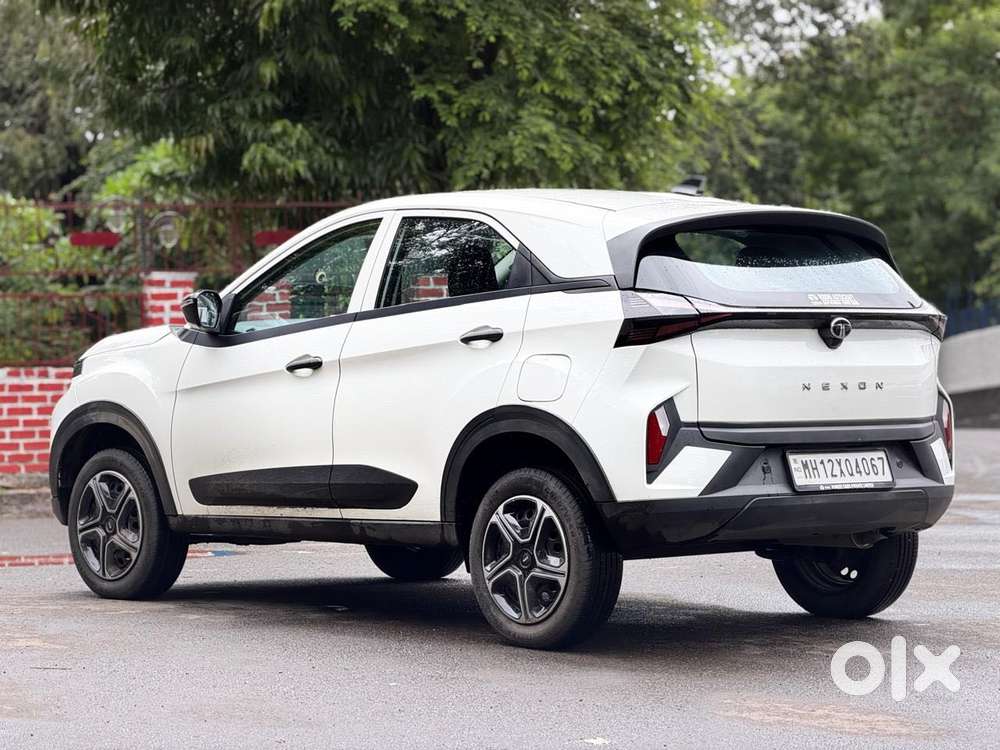 Tata Nexon Smart Plus1.2 Revotron Petrol 5 Mt, 2025, Petrol