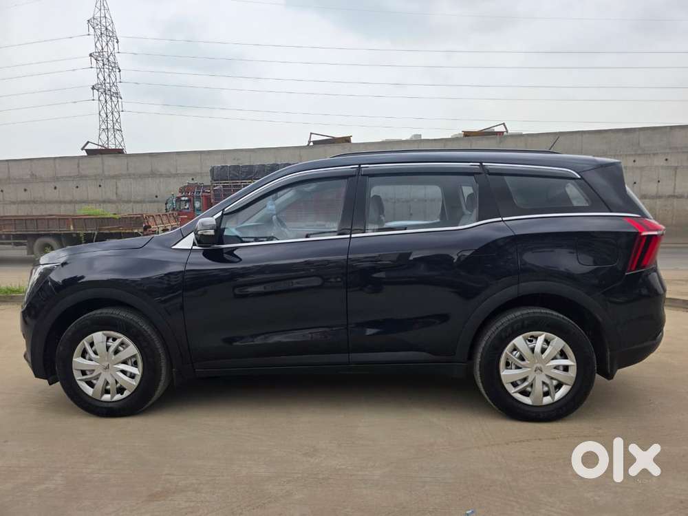 Mahindra Xuv700, 2023, Petrol