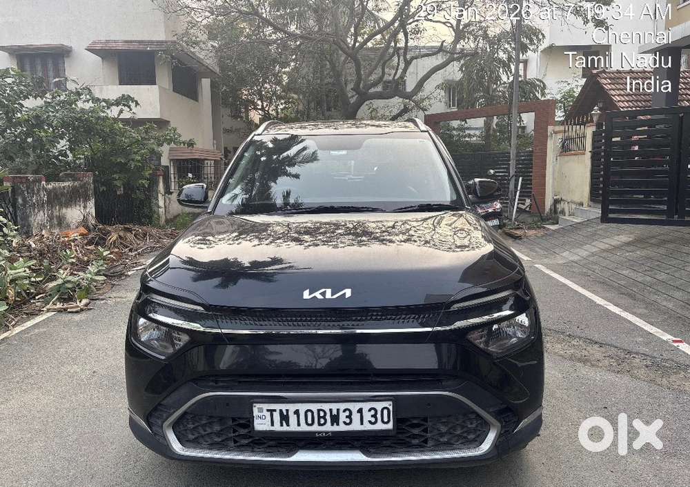 Kia Carens Petrol 2024