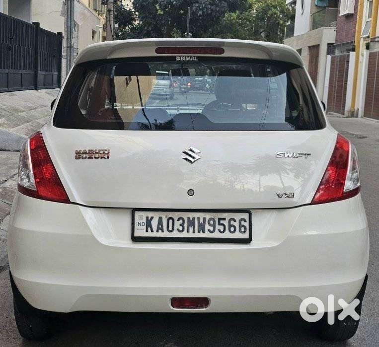 Maruti Suzuki Swift Vxi + Manual, 2015, Petrol