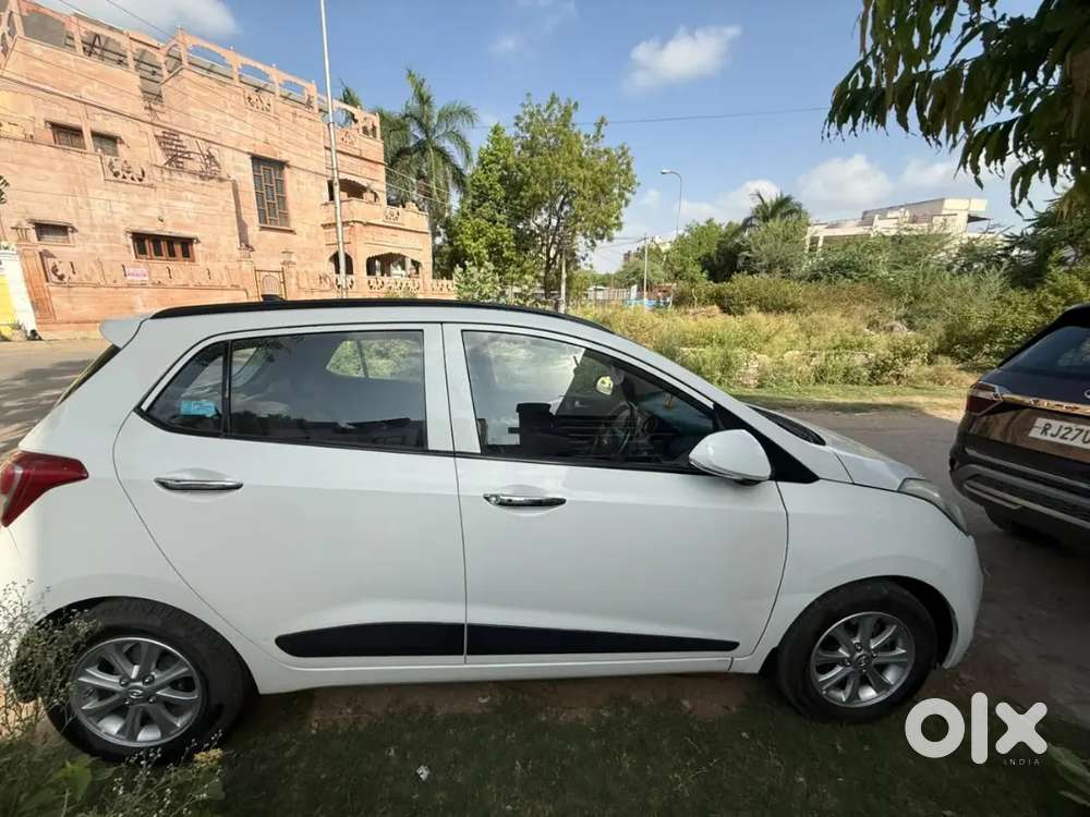 Hyundai Grand I10 2015 Petrol Excellent Condition Top Model