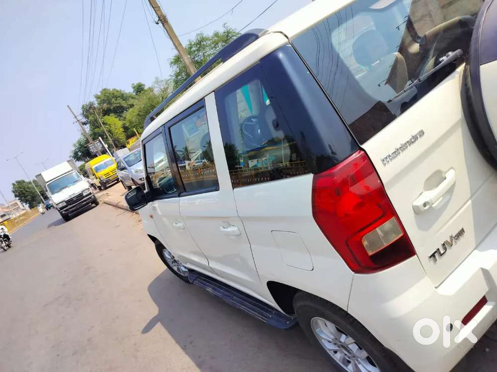 Mahindra Tuv 300 2018