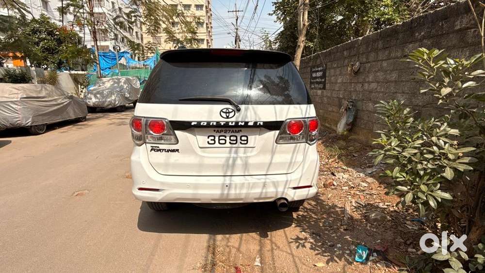Toyota Car 4x4 2012 Diesel