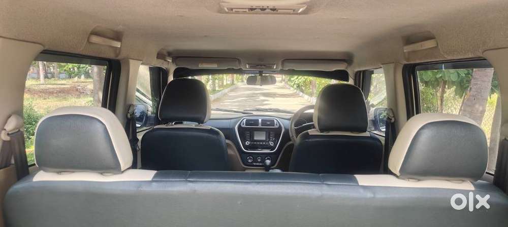 Mahindra Tuv 300 T8, 2016, Diesel