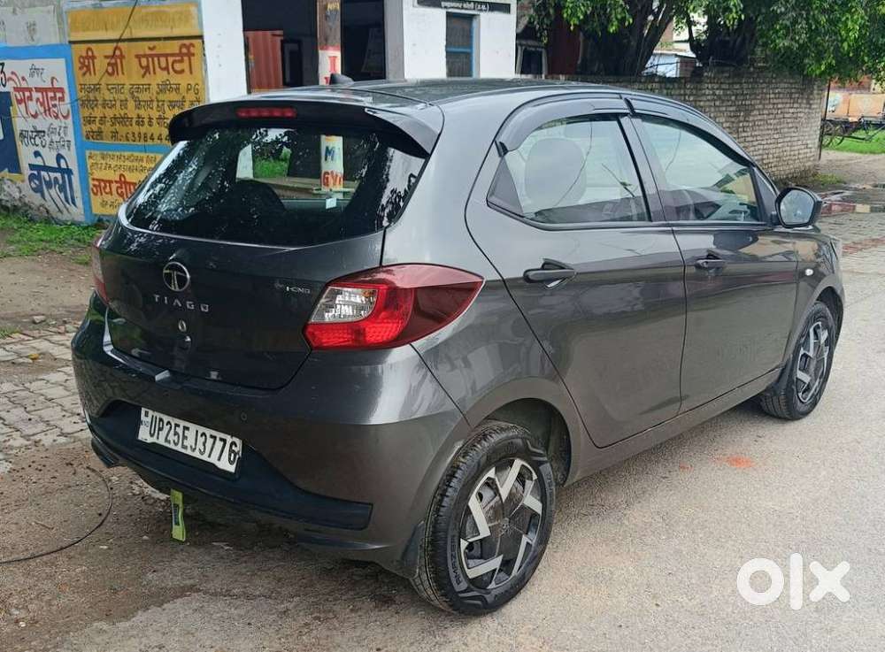 Tata Tiago 1.2 Revotron Xm Cng, 2025, Cng & Hybrids