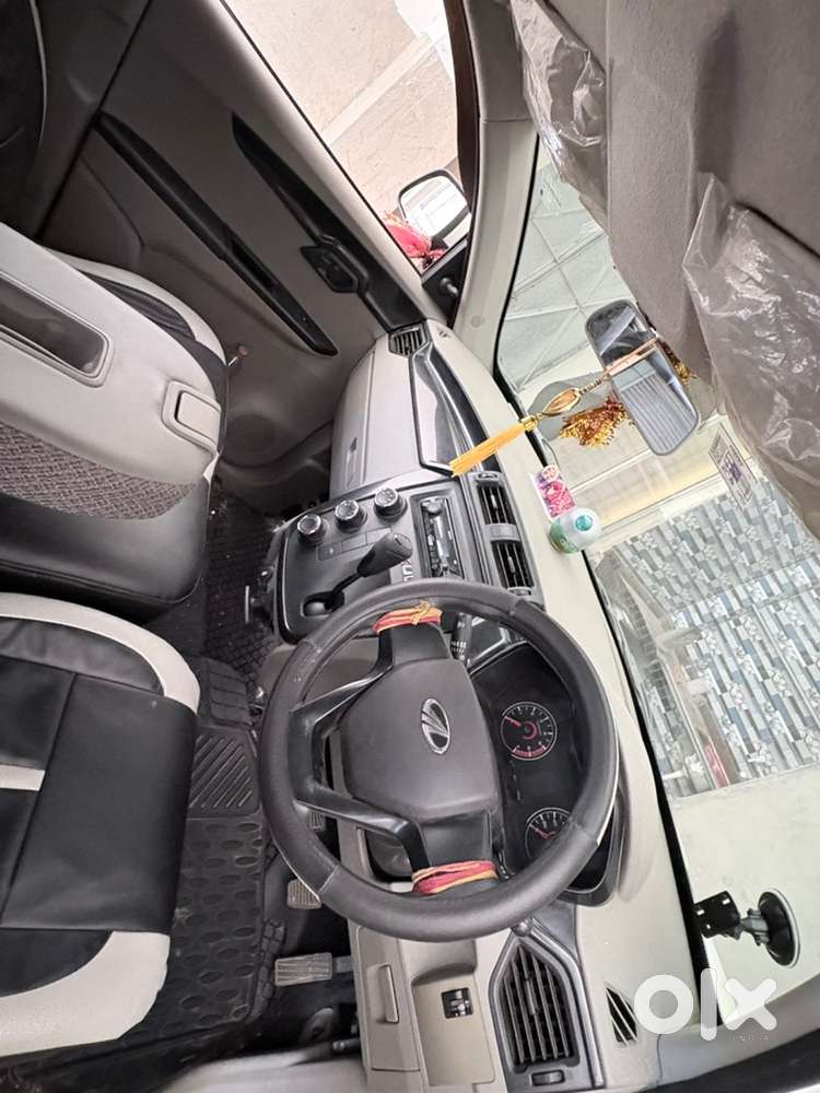 Mahindra Kuv100 Nxt 2016 Petrol 6seater Car