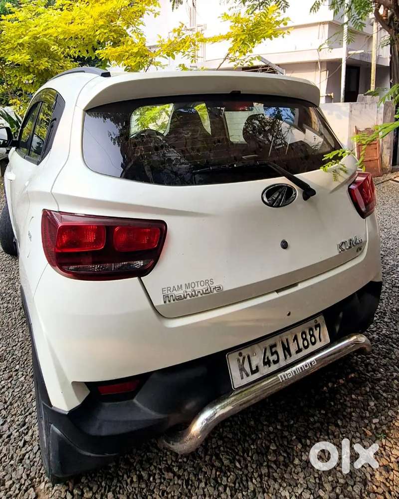 Mahindra Kuv 100