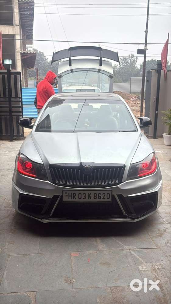 Skoda Laura Petrol Manual 2009