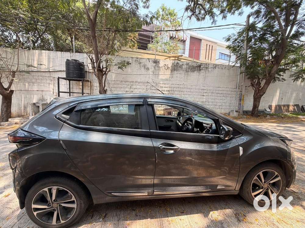 2023 Tata Altroz Petrol Automatic Xe, Great Condition