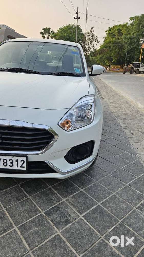 Maruti Suzuki Swift Dzire Vxi(o) Amt, 2018, Petrol