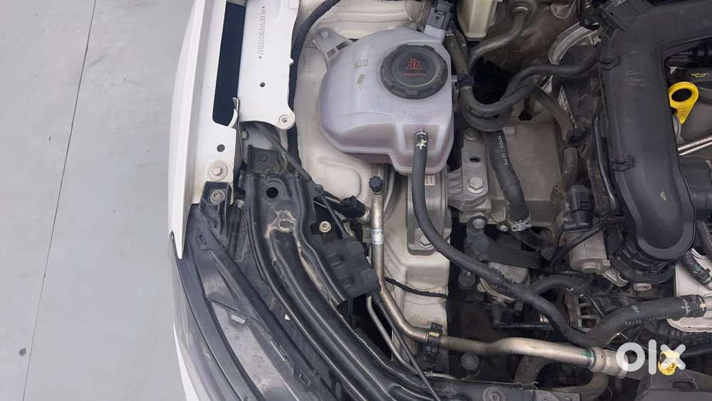 Skoda Slavia Style 1.0l Tsi Mt, 2022, Petrol