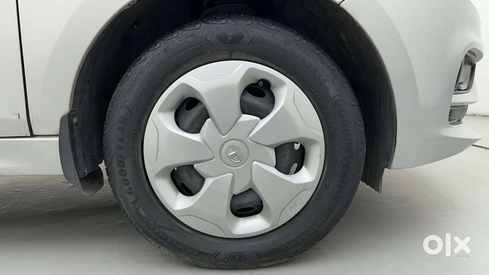 Tata Tiago 1.2 Revotron Xt Option, 2021, Petrol