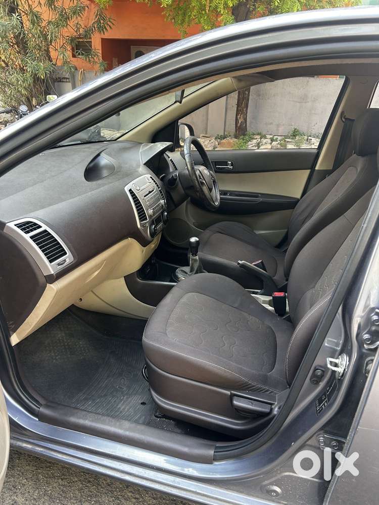 Hyundai I20 Sportz 1.2 Bs-iv, 2010, Petrol