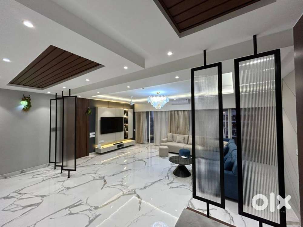 Fully Furnished 4BHK apartment with private penthouse in Pumpwell.