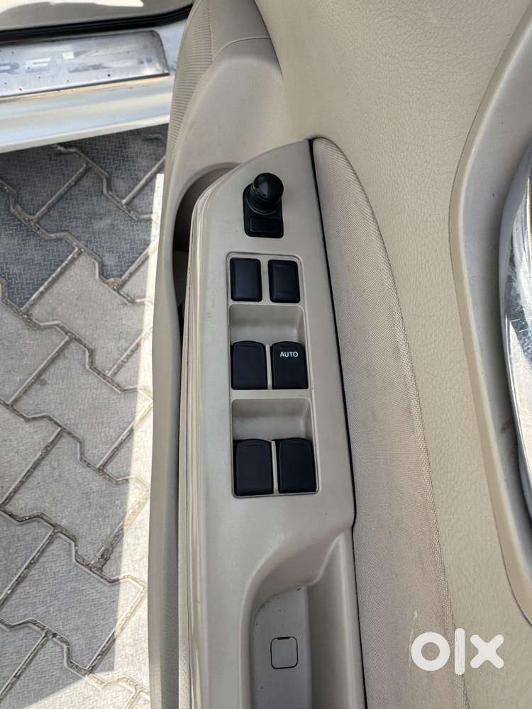 Maruti Suzuki Swift Dzire 2015-2017 Vdi Abs, 2015, Diesel