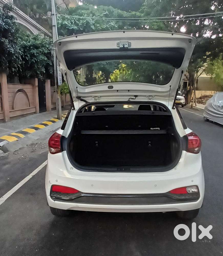 Hyundai I20 Asta (o) 1.2 Mt, 2019, Petrol
