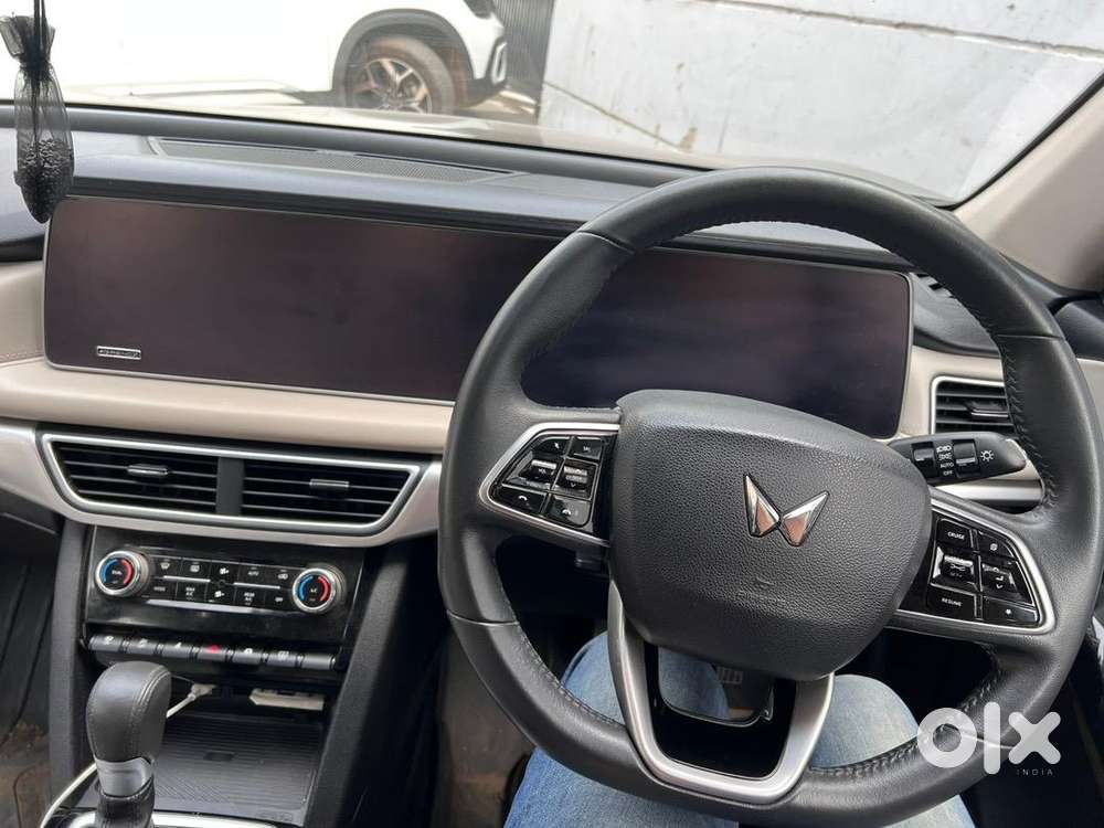 Mahindra Xuv700 2022 Petrol Good Condition