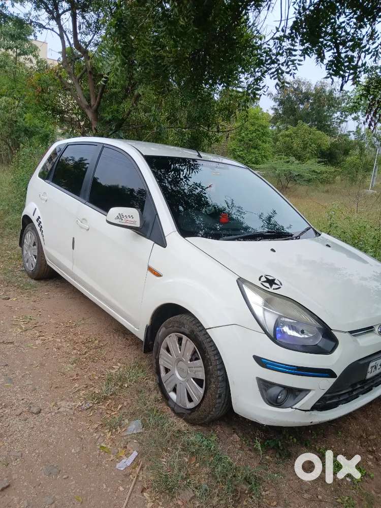 Ford Figo Petrol Titanium 2012