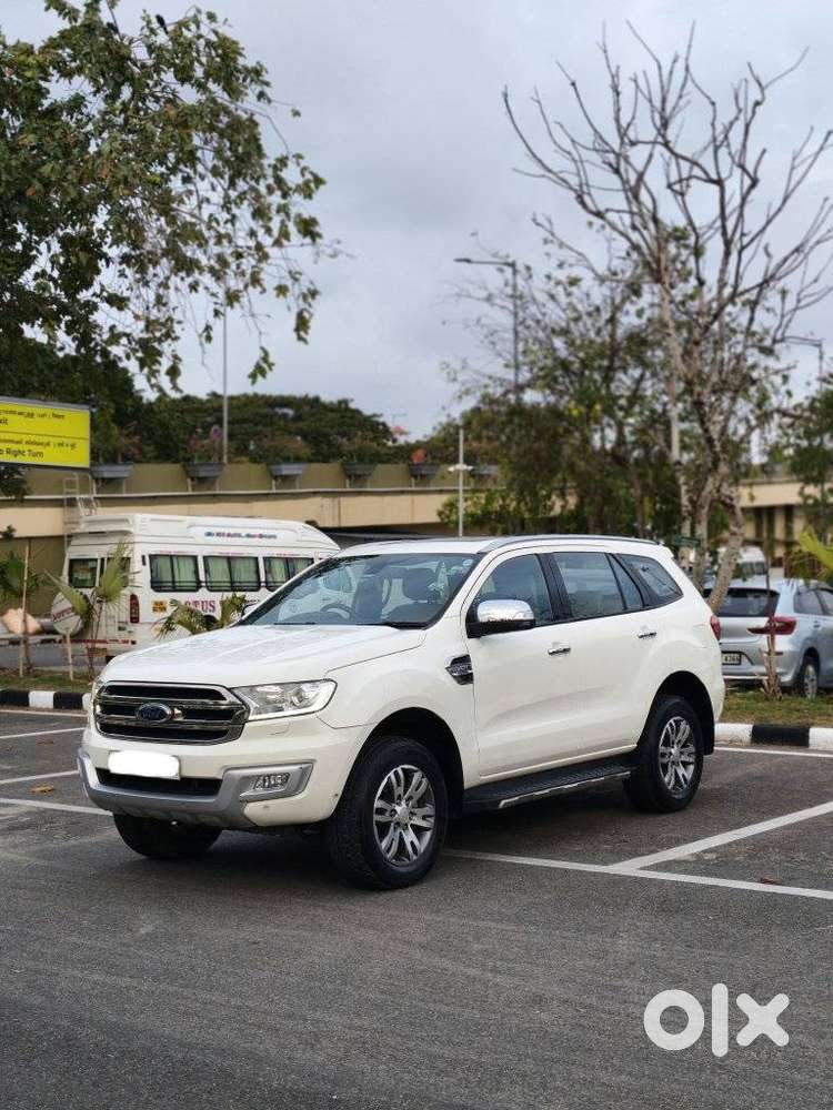 Ford Endeavour, 2016, Petrol
