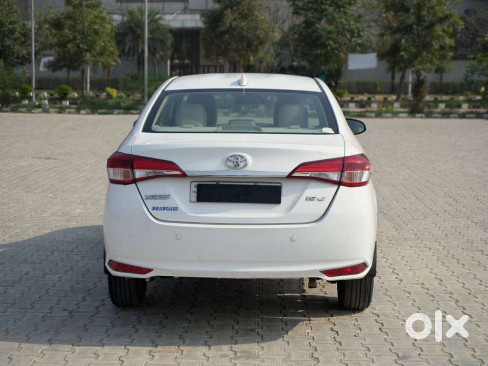 Toyota Yaris J Cvt, 2018, Petrol