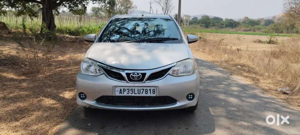 Toyota Etios Cross 2016