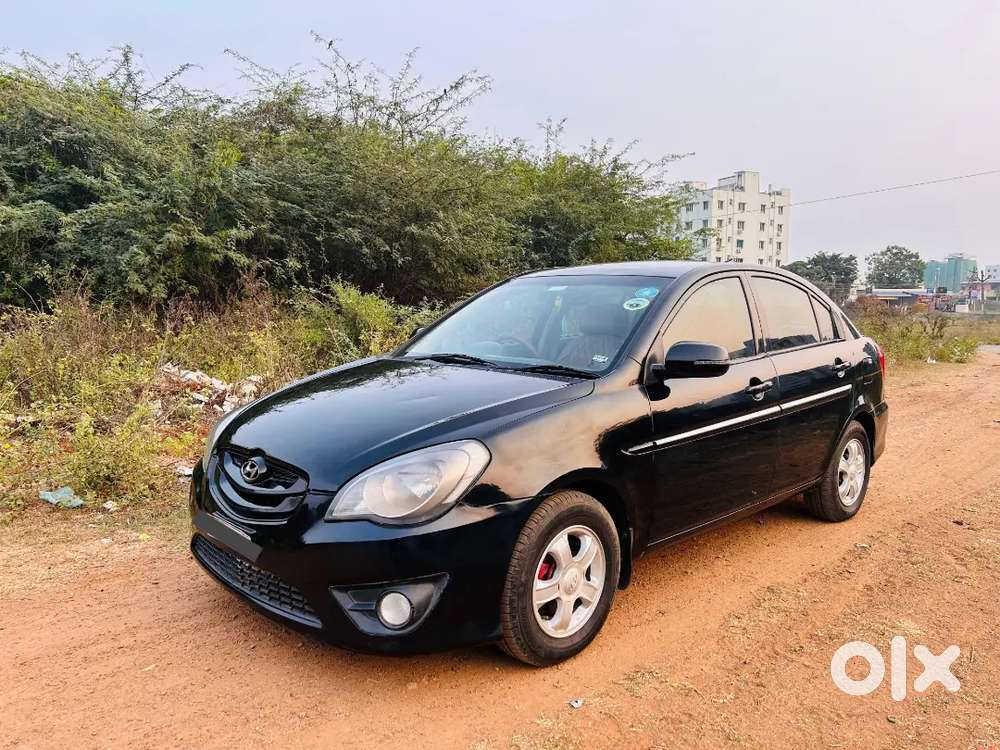 Hyundai Verna 2010 Model