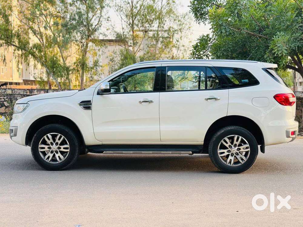 Ford Endeavour Titanium 4x2, 2016, Diesel