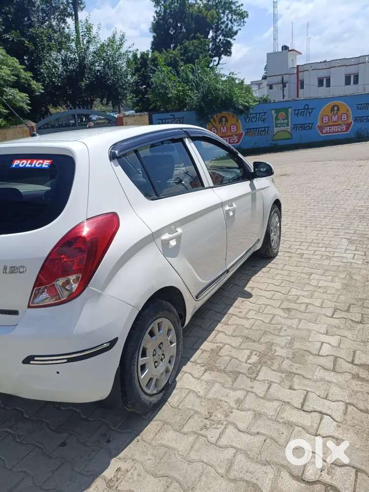 मिडिल क्लास के लोगों के लिए यह एक बहुत अच्छी कiर है