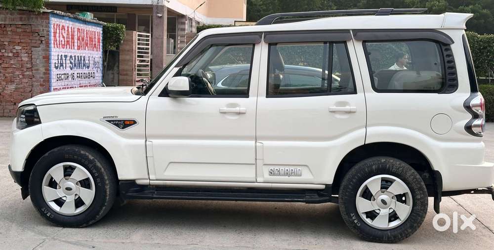 Mahindra Scorpio S6 Plus, 2016, Diesel