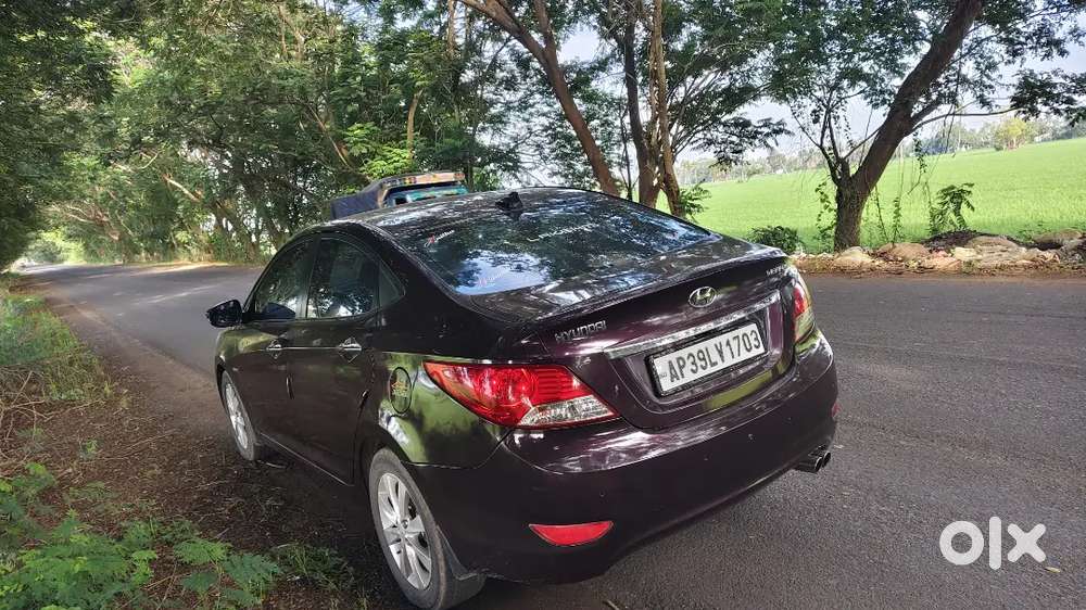 Hyundai Fluidic Verna 2012