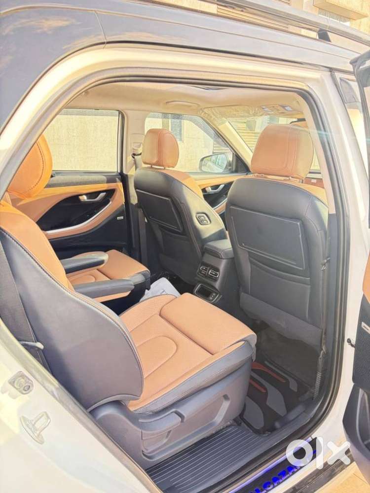 Hyundai Alcazar Signature (o) 6 Str 1.5 Petrol Dct, 2025, Petrol