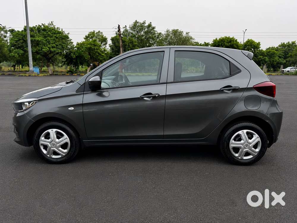 Tata Tiago 1.2 Revotron Xe Cng, 2025, Cng & Hybrids
